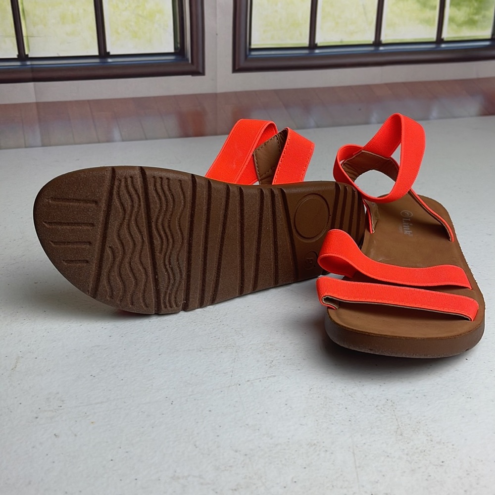 Girl Sandals - Picture 2 of 4